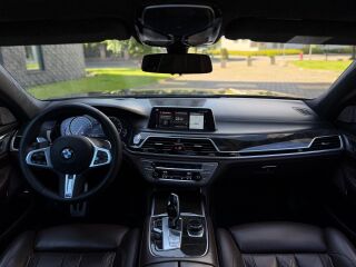 BMW 740 Long 3.0 235кВ