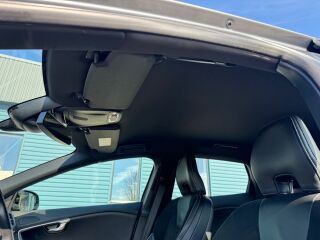 Volvo V40 R-Design-5 silindrit 2.0 D3 110kW