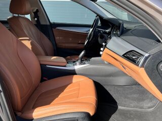 BMW 530 xDrive Touring Individual 3.0 195kW
