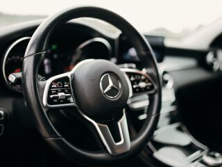 Mercedes-Benz C 300 e 2.0 235kW