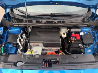 Nissan LEAF N-Connecta 90kW