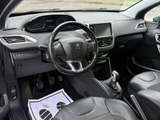 Peugeot 208 Luxury 1.2 60kW
