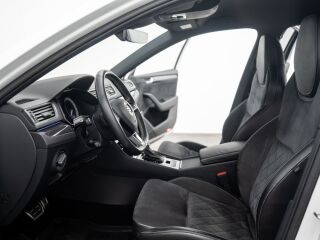Skoda Superb Combi 4x4 Sportline 2.0 206кВ