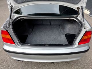 BMW 320 Facelift 320iA R6 125кВ