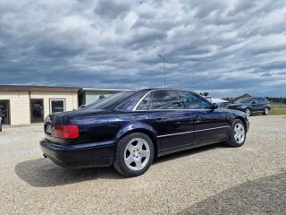 Audi A8 QUATTRO 4X4 3.7 V8 169kW