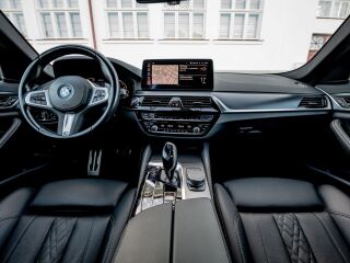 BMW 530 M-pakett 2.0 215kW