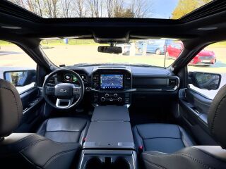 Ford F-150 Lariat Black Edition 5.0 V8 298kW