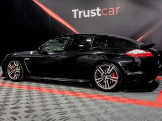 Porsche Panamera GTS Sport chrono 4.8 316kW
