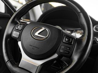 Lexus IS 300h 2.5 133kW