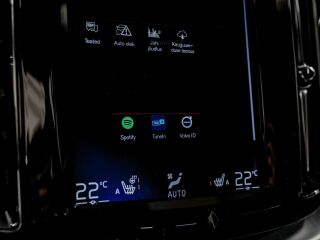 Volvo XC60 D4 Momentum 2.0 140kW