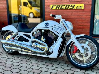 Harley-Davidson VRSCAW V-Rod V2 Revolution 92kW