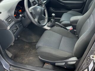 Toyota Avensis 1.8 95kW