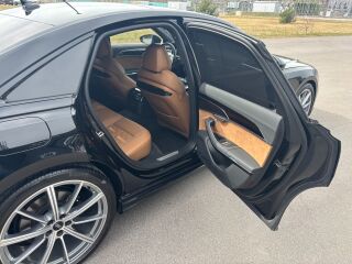 Audi A8 50 TDI quattro S-line 3.0 V6 210kW