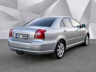 Toyota Avensis Linea Sol 2.4 120kW