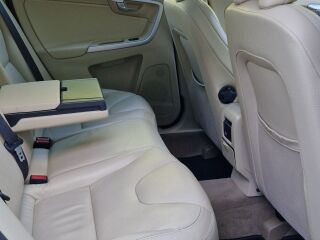 Volvo XC60 Summum AWD MY2012 2.4 D5 158kW