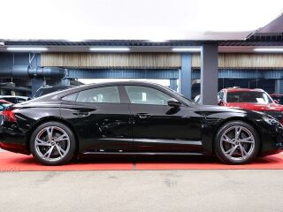 Audi e-tron GT quattro 350kW
