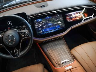 Mercedes-Benz E 300 e Avantgarde 2.0 150kW