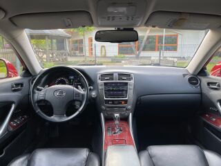 Lexus IS 250 2.5 153kW