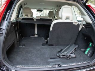 Volvo XC90 AWD B5 Inscription Intelli SAFE PRO 2.0 B5 KERS MHEV Kerghübriid 183кВ