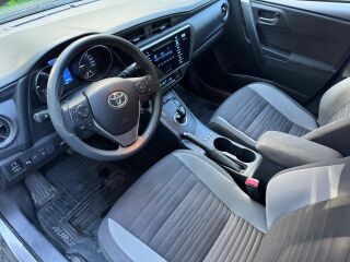 Toyota Auris 1.8 73kW