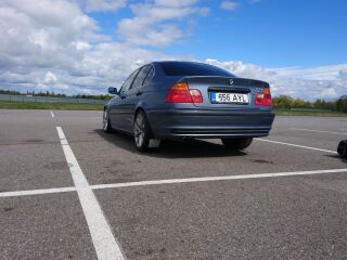 BMW 328 2.8 142kW