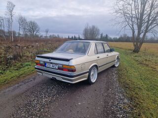 BMW 525 2.5 110kW