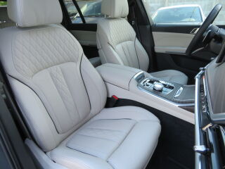 BMW X7 xDrive40d M-Sportpakett 3.0 250kW
