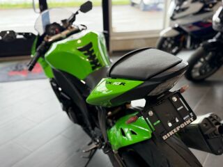 Kawasaki Ninja ZX - 10R Ninja R4 138kW