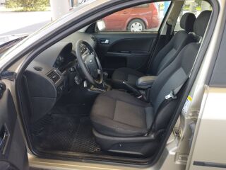 Ford Mondeo 1.8 81kW