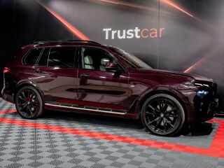 BMW X7 Sky lounge M-paket Individual 3.0 250kW