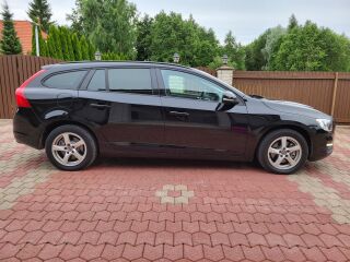 Volvo V60 Kinetic Black idition 2.0 D2 Euro6 88кВ