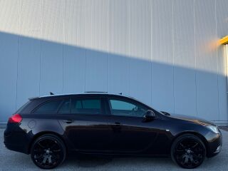Opel Insignia Sports Tourer SW 2.0 BiTurbo 143кВ