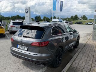Volkswagen Touareg R-line 3.0 V6 TDI 210kW