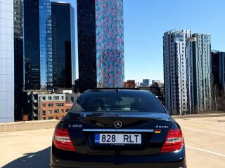 Mercedes-Benz C 300 3.5 V6 225kW