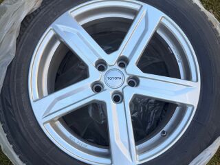 Toyota RAV4 Plug-in hybriid 2.5 136кВ