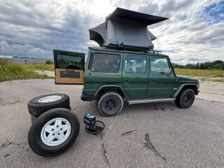 Mercedes-Benz 280 GE + Thule Tepui Kukenam 3 2.7 115kW