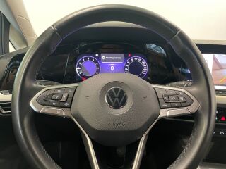 Volkswagen Golf 1.5 96кВ