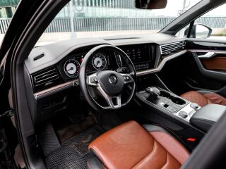 Volkswagen Touareg R-line 3.0 V6 210kW