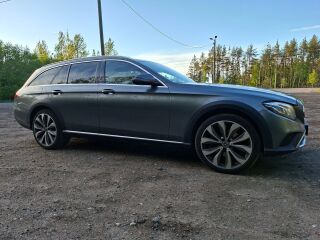 Mercedes-Benz E 220 2.0 143kW