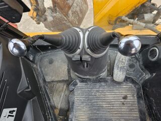 JCB 4CX-4WS 74kW
