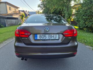 Volkswagen Jetta 1.4 90кВ