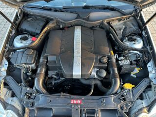 Mercedes-Benz 240 2.6 W6 125кВ