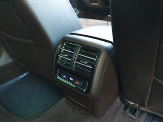 Volkswagen Passat Highline Executive MY2017 1.8 TSI 132kW
