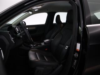 Volvo XC40 AWD Inscription 2.0 R4 140кВ