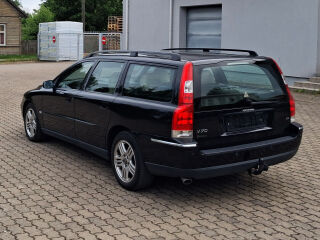Volvo V70 D5