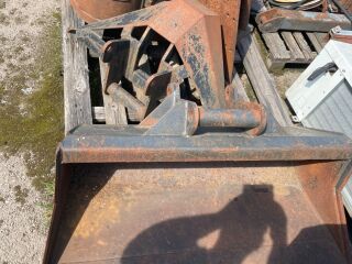 CAT / Caterpillar 236-4x4/113 44kW