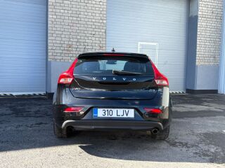 Volvo V40 2.0 110kW