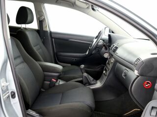Toyota Avensis Linea Sol Facelift 2.0 108kW