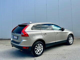 Volvo XC60 AWD Summum MY2012 2.4 D5 158kW