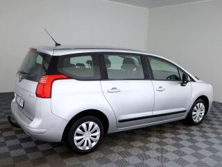Peugeot 5008 Elegance 1.6 88kW